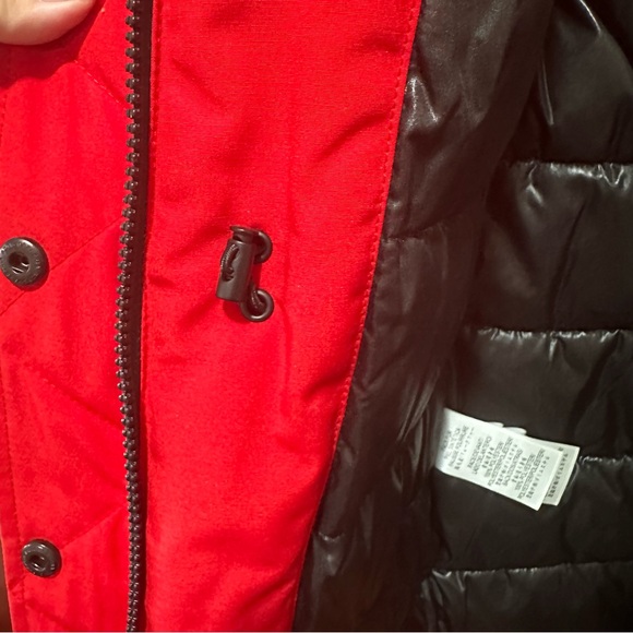 PERFECT RED puffer ski snow coat BCBG Max Azria - Picture 6 of 9